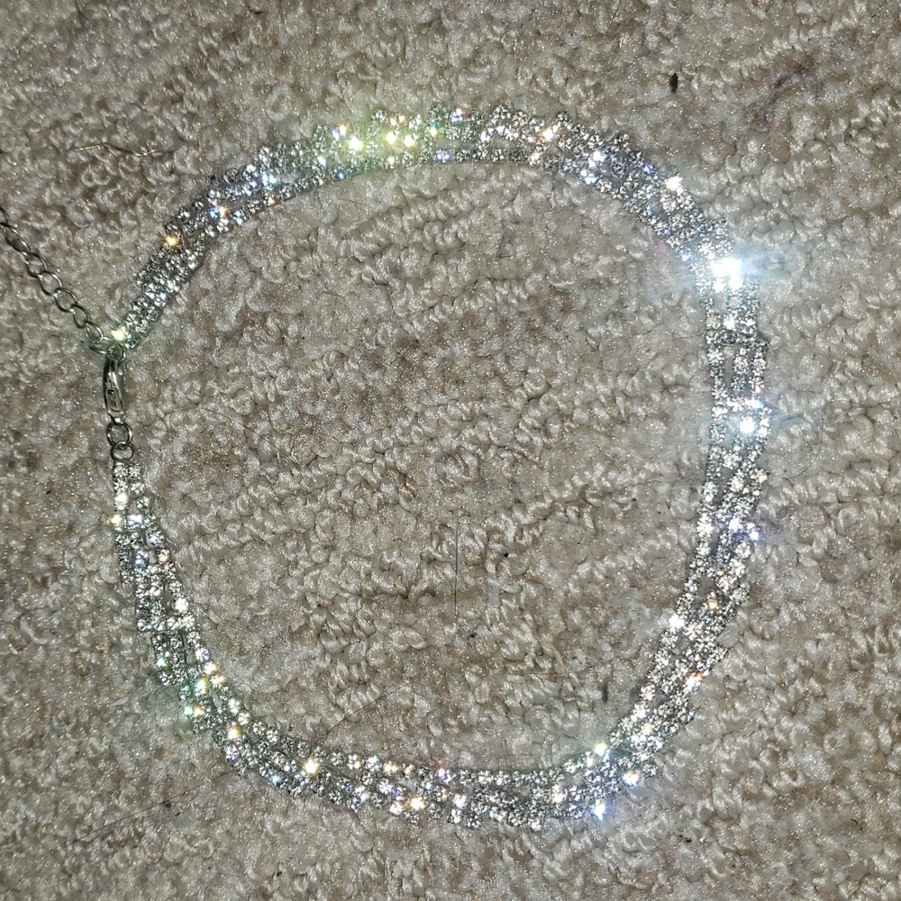 Beautiful 1950s crystal chocker necklace